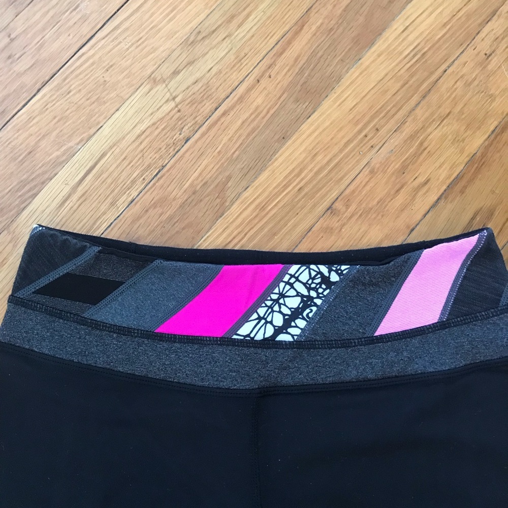 Lululemon Women’s Reversible bootcut pants - Picture 2 of 5